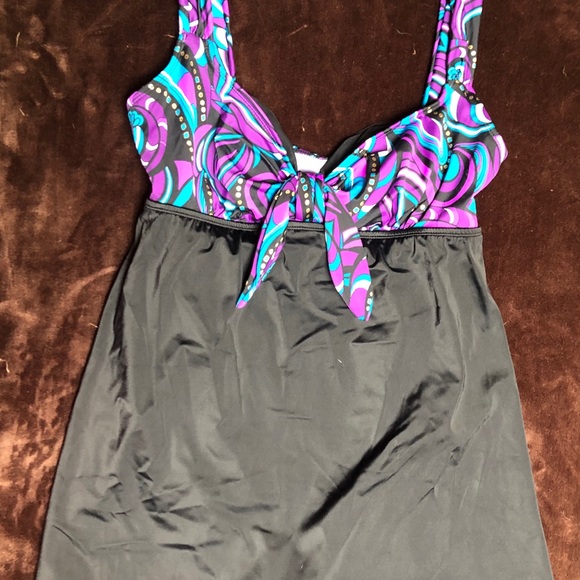 Bathing suit - Picture 1 of 2